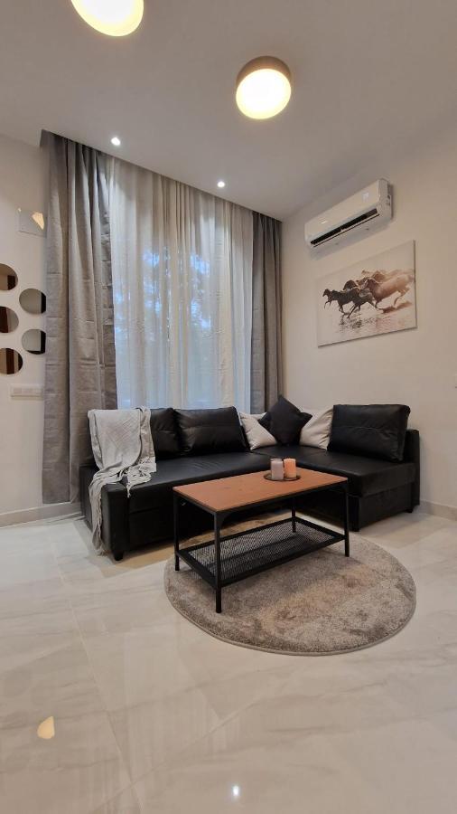 La Promesa Apartment Madrid Bagian luar foto